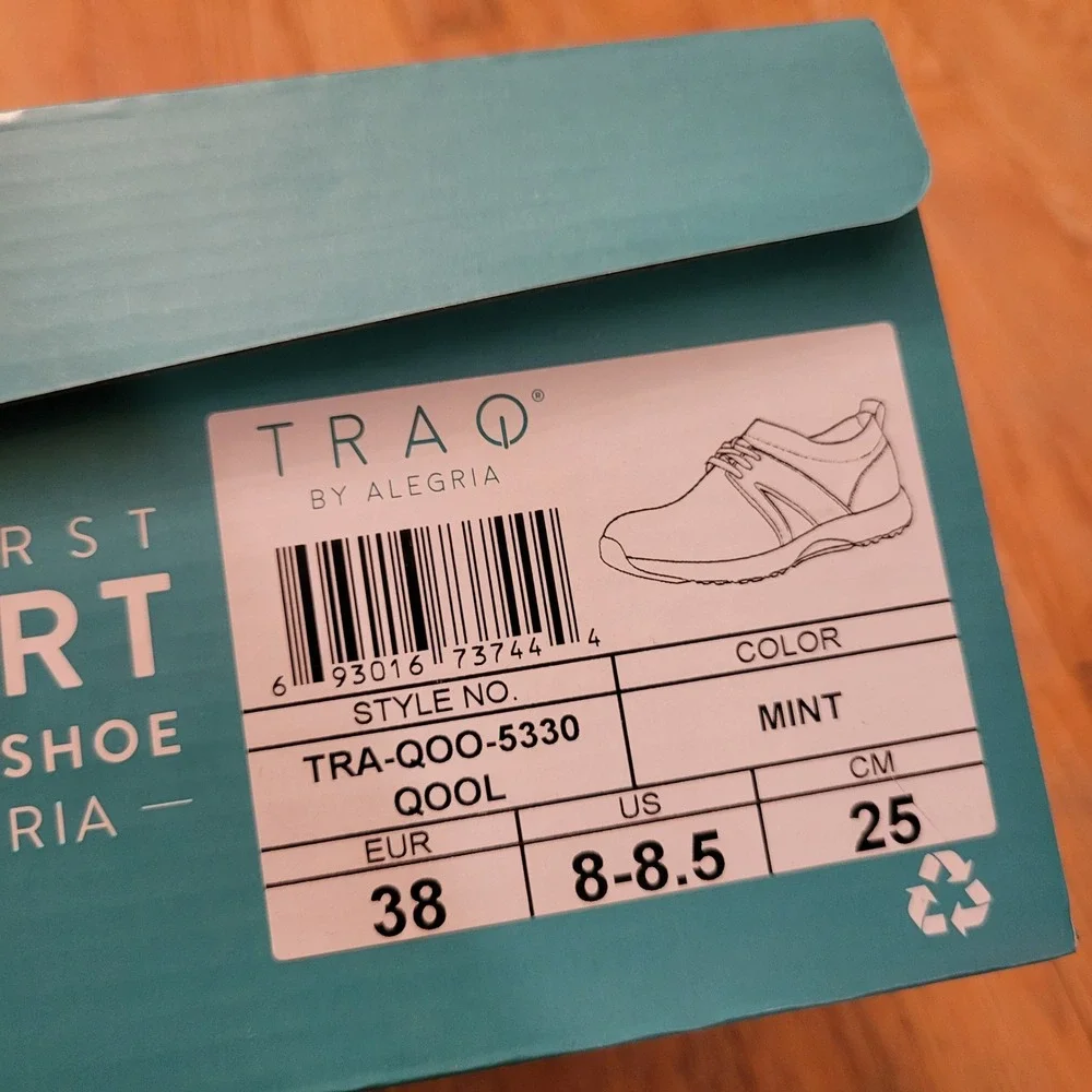 TRAQ Alegria 8 8.5 Smart Walking Shoe Mint Knit Q-Chip QOOL 5330 Athleisure